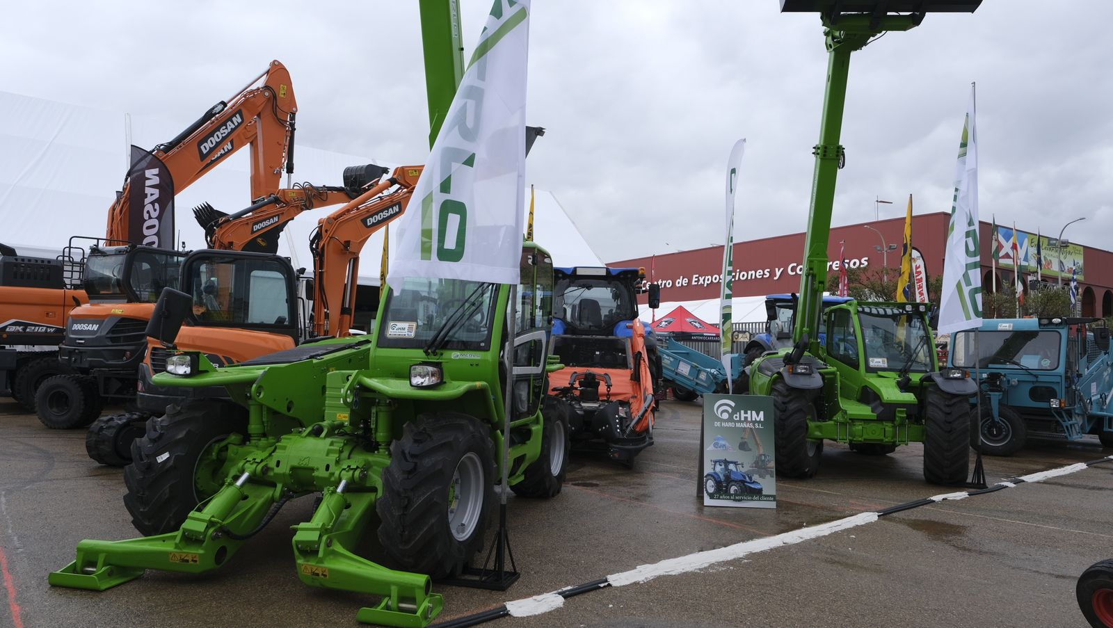 Imágenes del primer día de Expolevante Níjar.