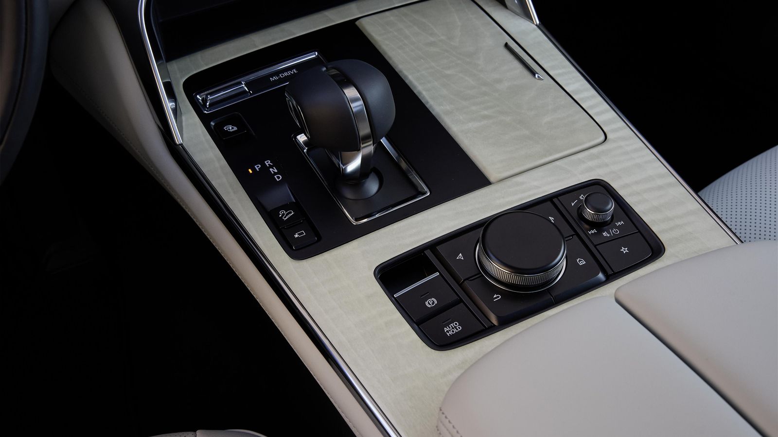 Según Mazda, la transmisión de ocho velocidades común a todos los CX-60, sea cual sea su motor, es hasta un 22 por ciento más eficiente que la de seis marchas.