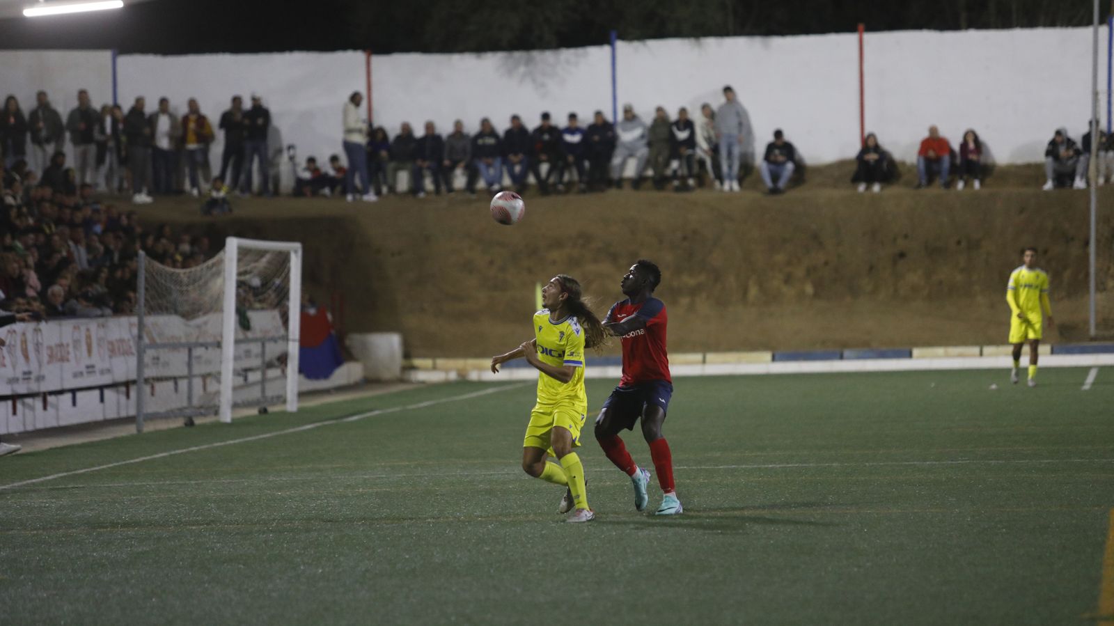 Las fotos de la visita del Cádiz CF para celebrar el 50 aniversario del CD Guadiaro