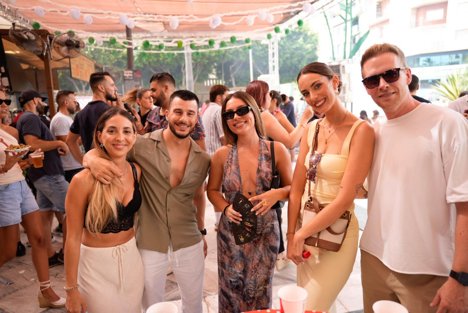 Los almerienses disfrutan del martes en la Feria del Mediodía