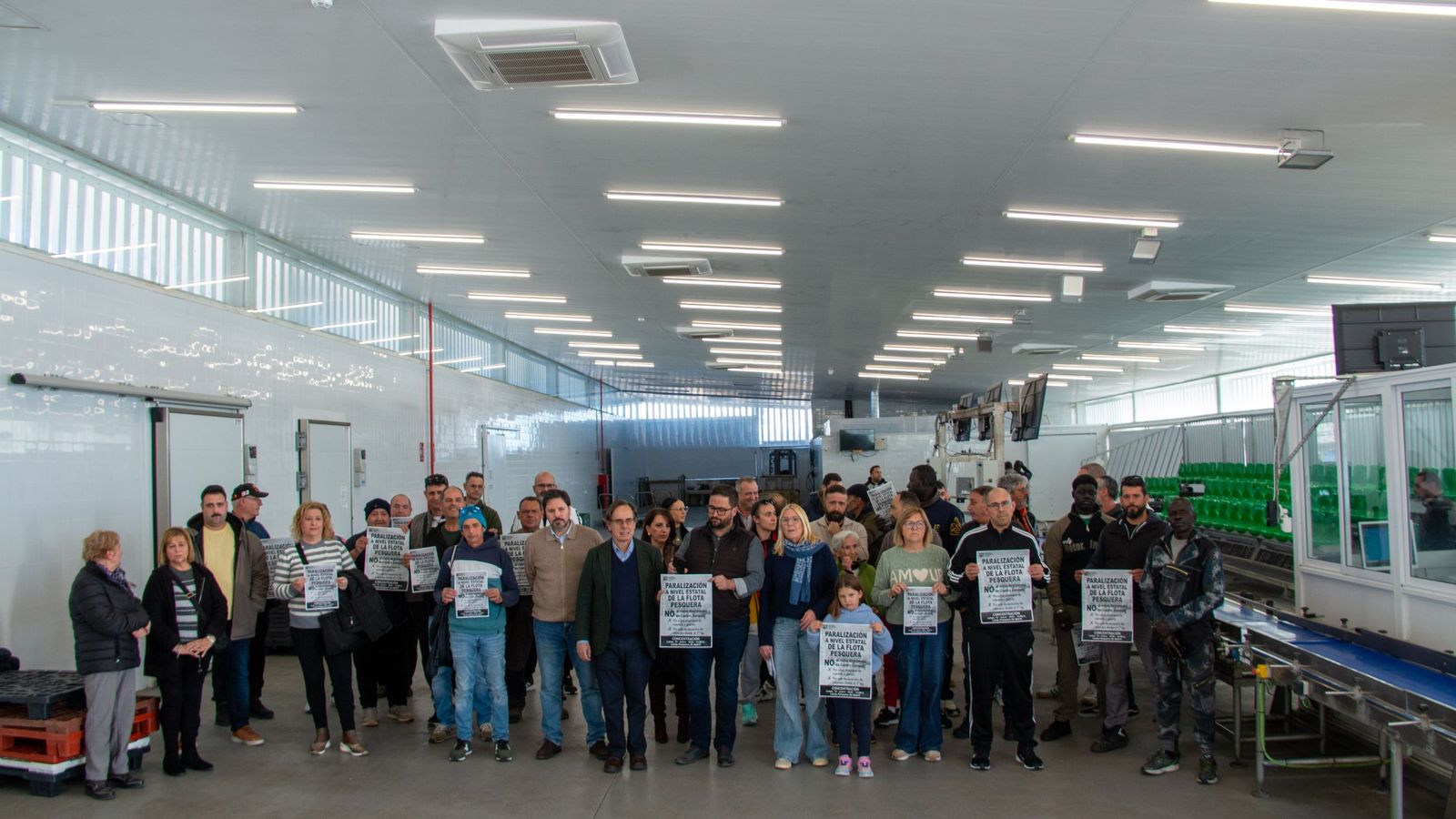Se han concentrado en la lonja pesquera