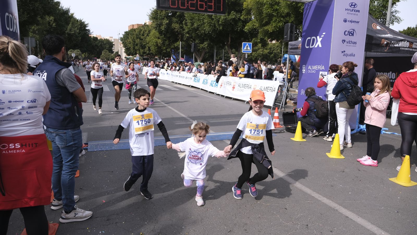 Imágenes de la Carrera de la Mujer 2023 en Almería