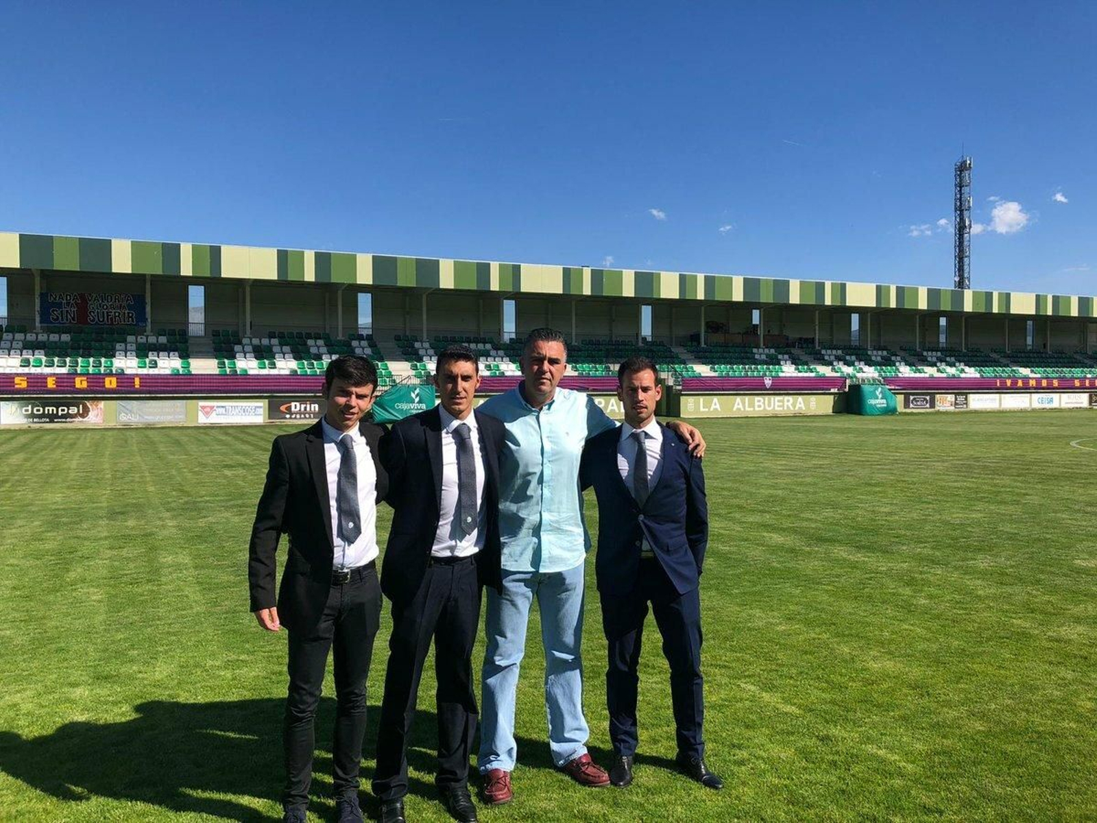 Delfa Ramos, con sus asistentes y el informador en el Segoviana-Churra.