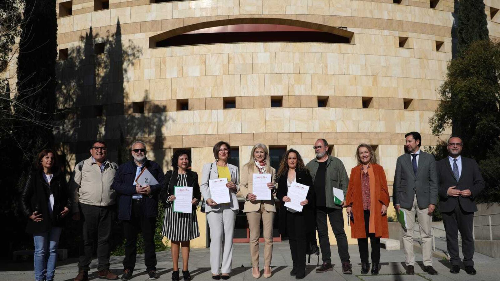 Encuentro de la Junta por el nuevo acuerdo de las monitoras escolares