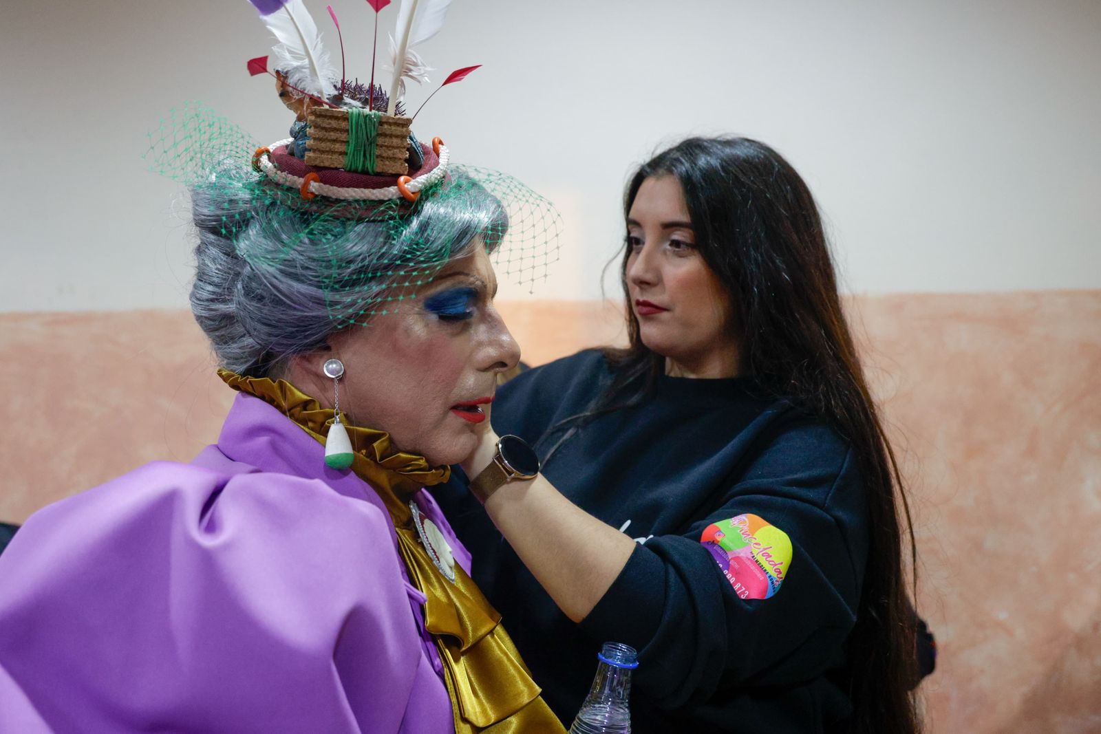 El coro 'La dama de Cádiz' en camerinos