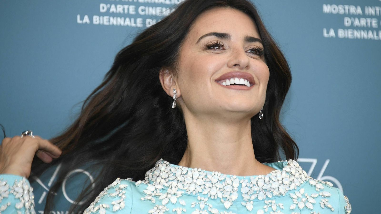 Penélope Cruz, otra de las estrellas que ha desfilado esta jornada por la Mostra de Venecia.