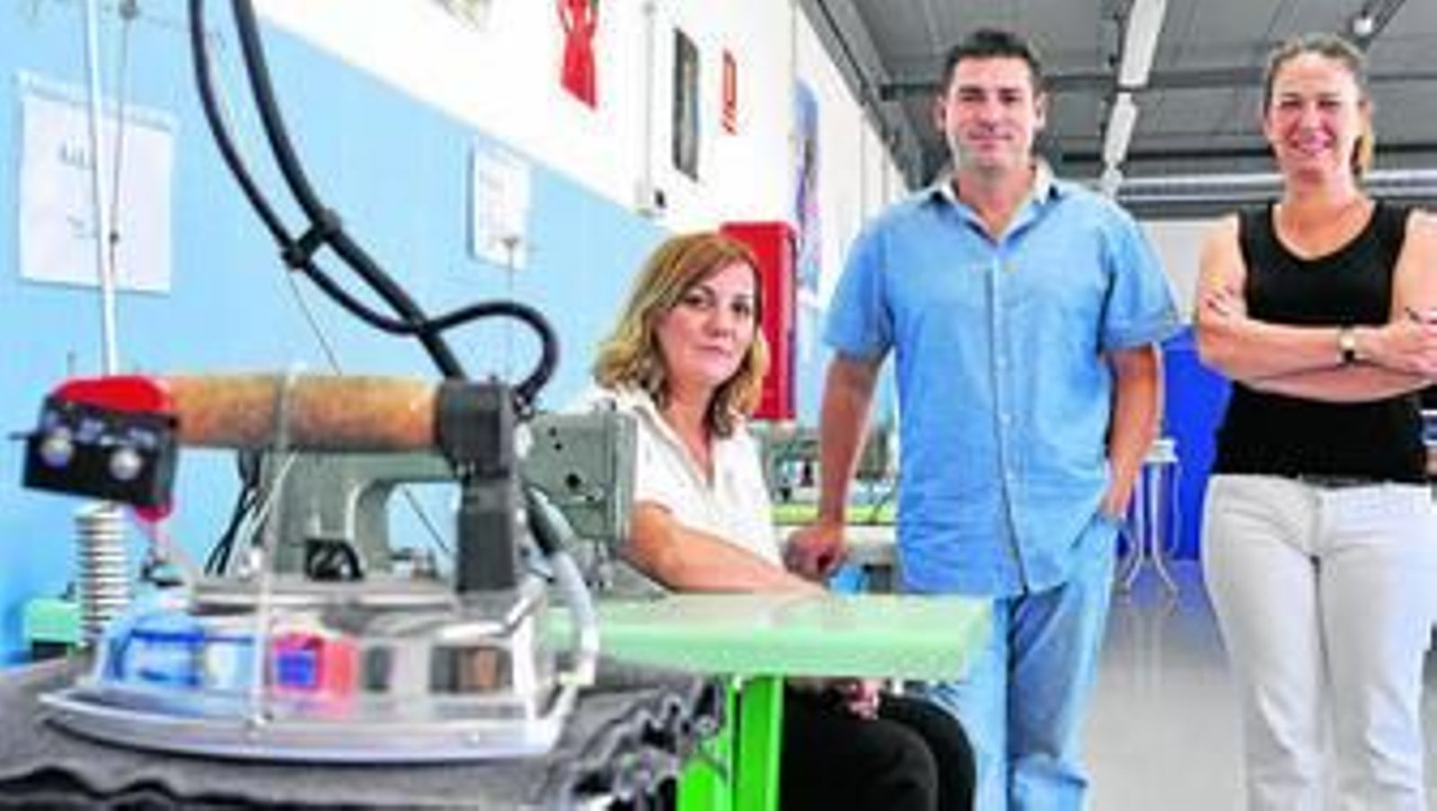 Magdalena Brasa, directora ejecutiva de Occhiena; Antonio Mengual, gerente; y Ana Monge, formadora.