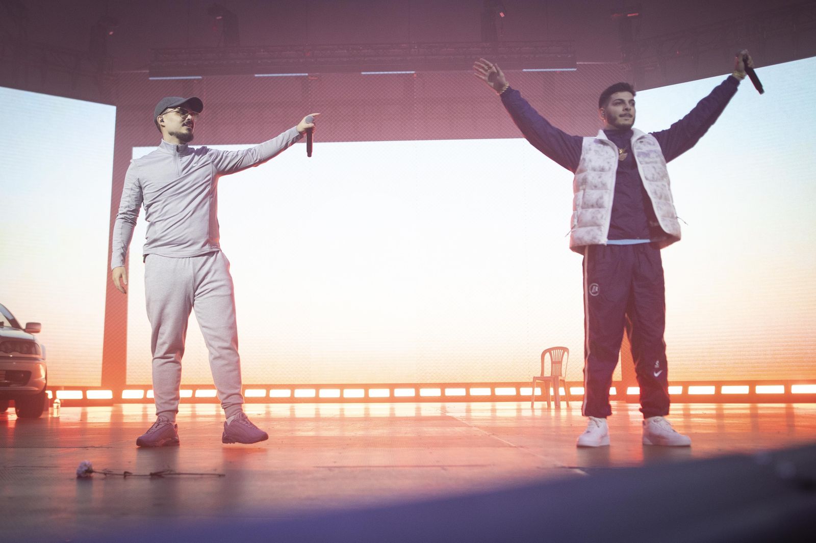 Dellafuente vuelve a tocar la cúspide en su segundo concierto en Granada, en imágenes