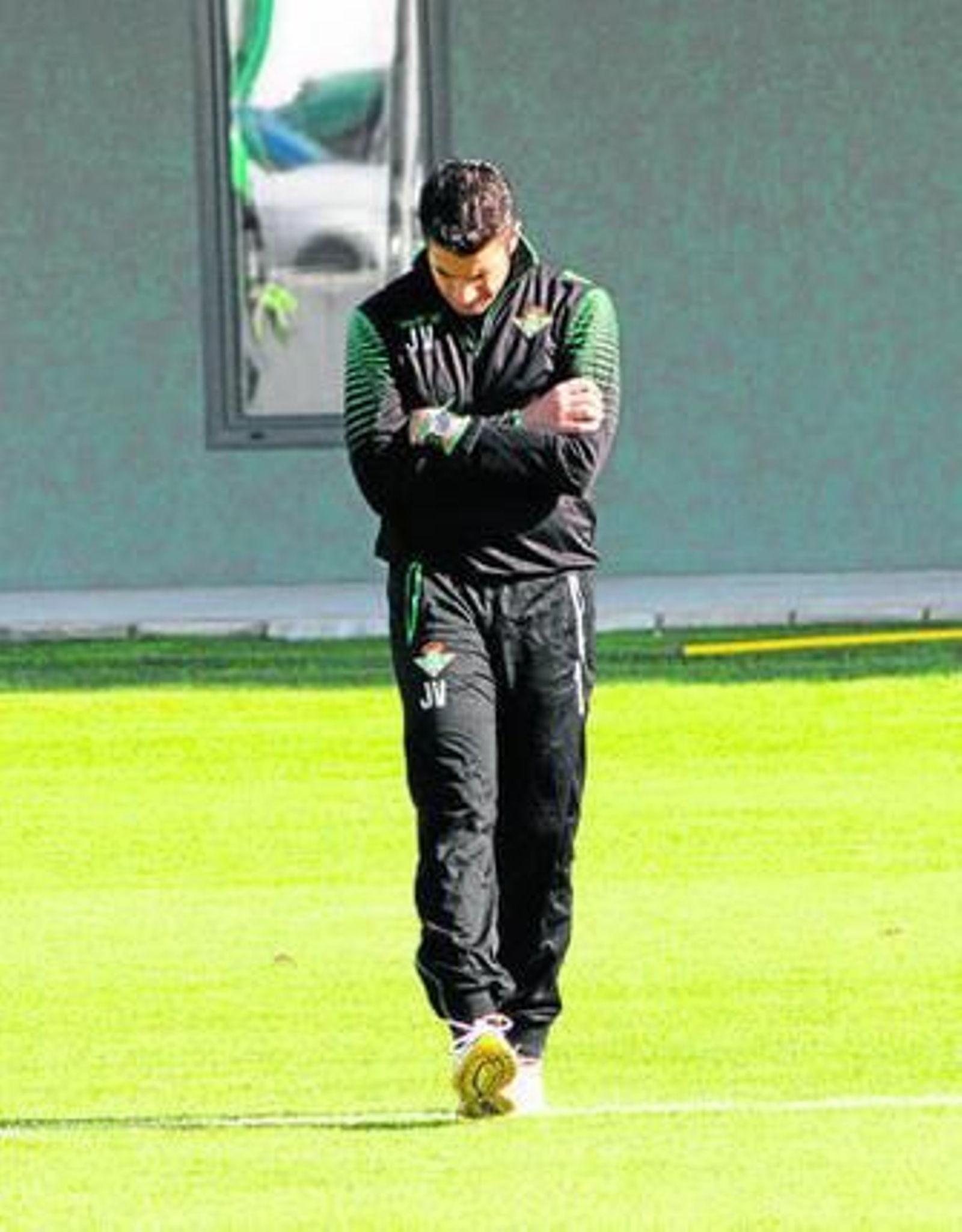 Julio Velázquez, pensativo, ayer en el entrenamiento.