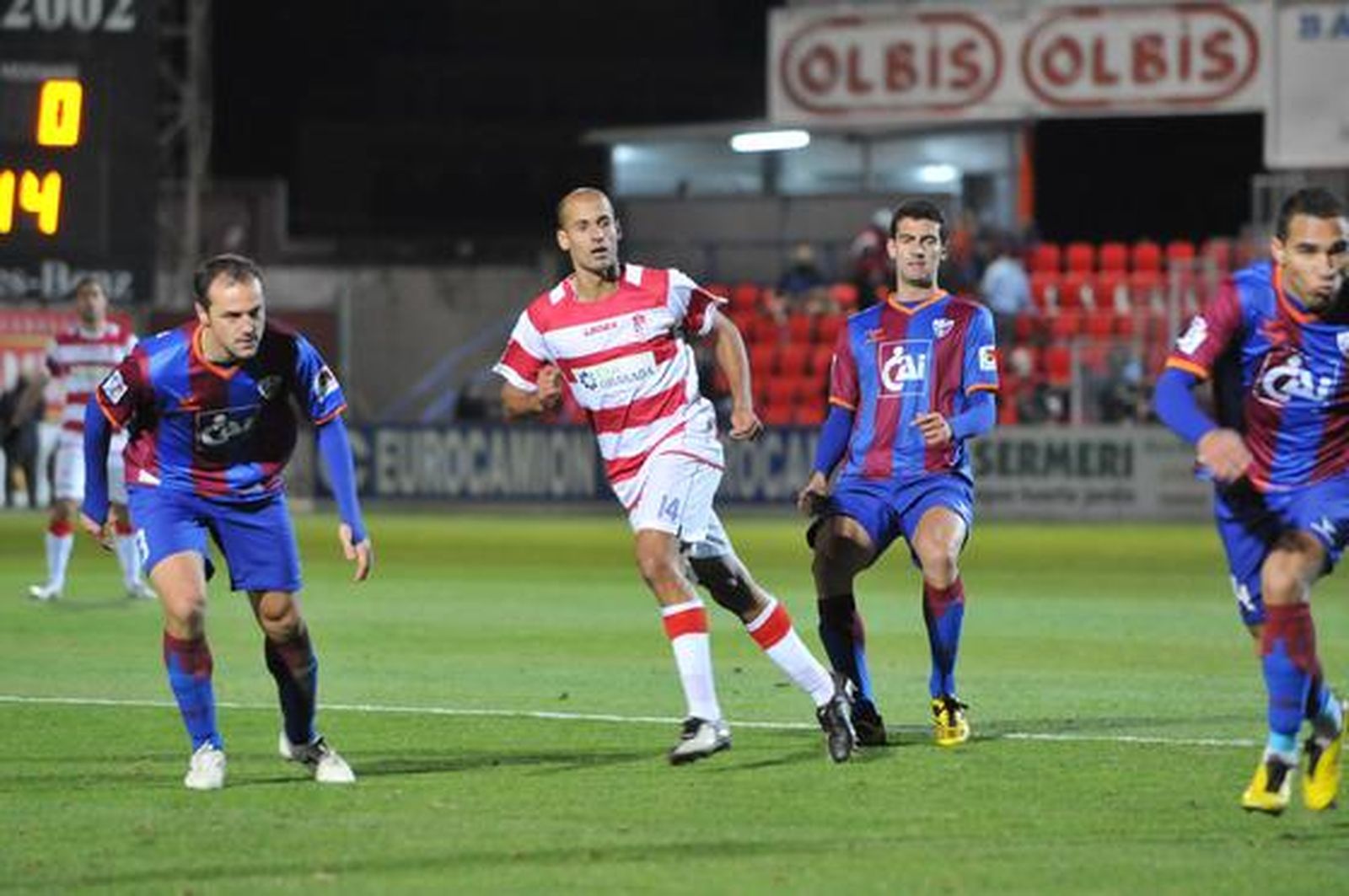 El Granada no pasa del empate en Huesca (0-0). / LOF
