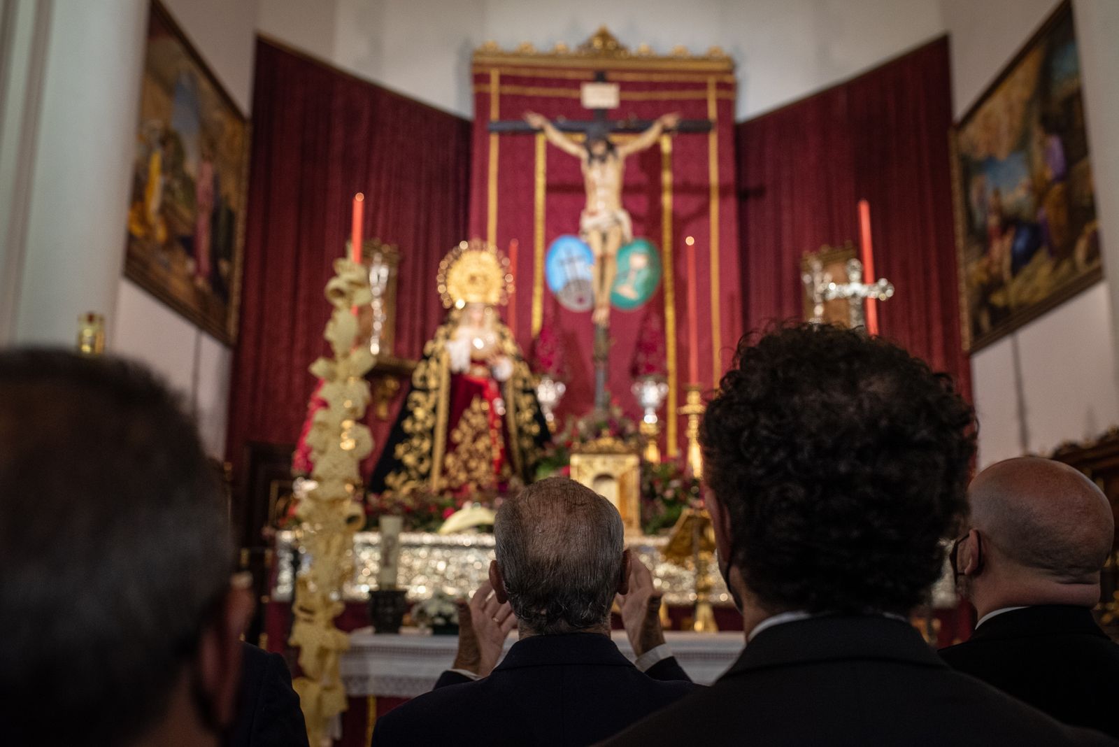 Jueves Santo: Imágenes de las Hermandades del Nazareno y Oración en el Huerto