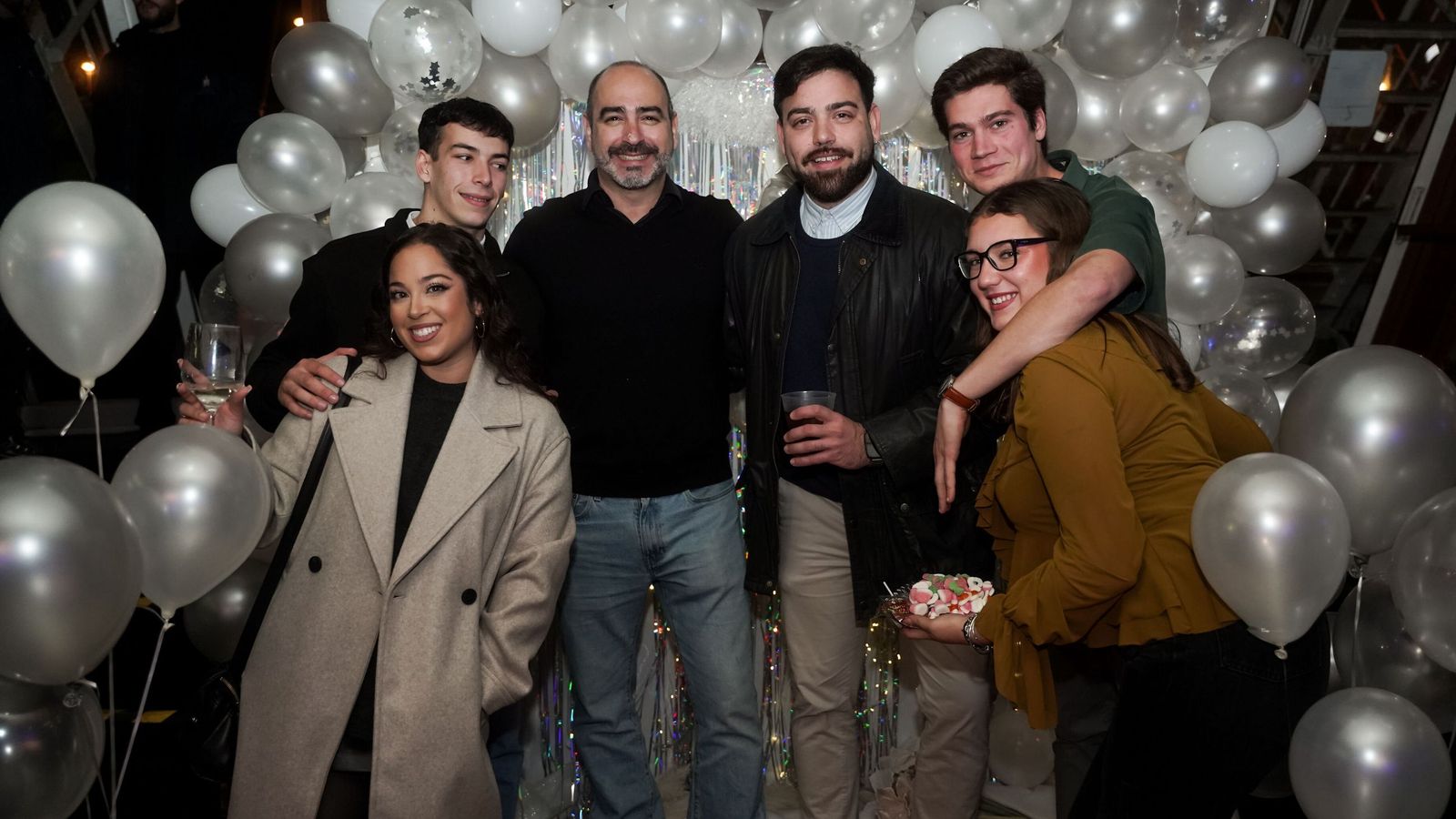 Personas disfrutando del Winter Tourism Party 2026.