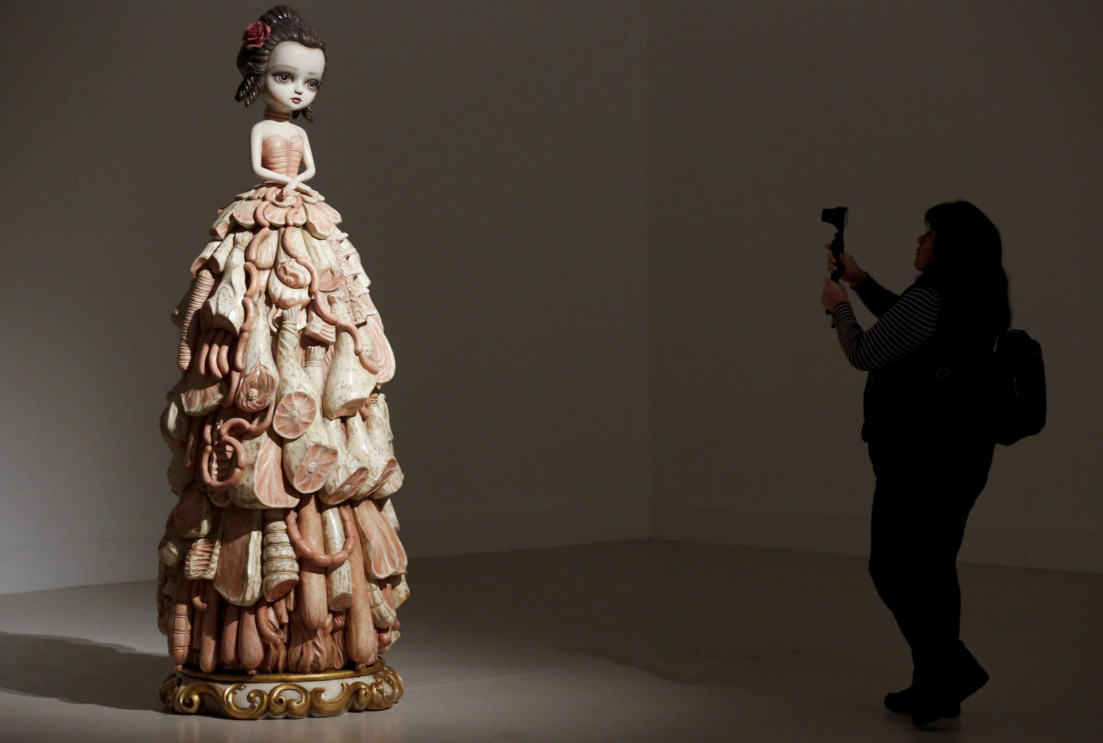 'Cámara de las maravillas', la exposición restrospectiva de Mark Ryden en el CAC