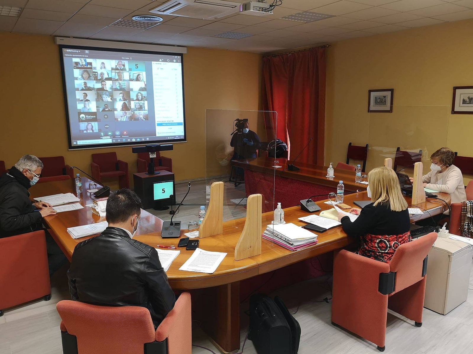 El primer pleno del año del Ayuntamiento se celebró de forma telemática por las medidas de seguridad sanitarias.