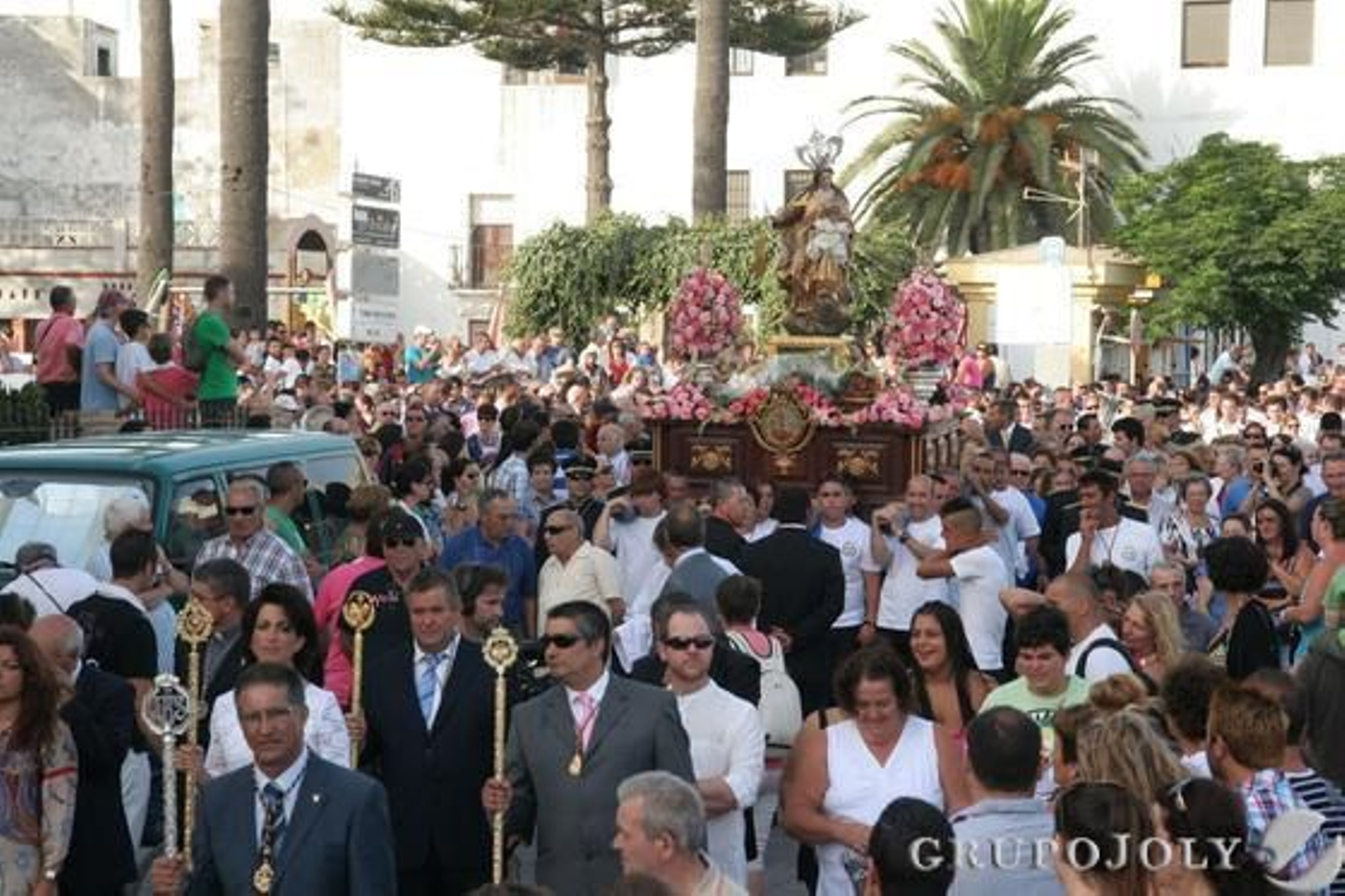 Virgen del Carmen en Tarifa y su hermandad.

Foto: Shus Terán