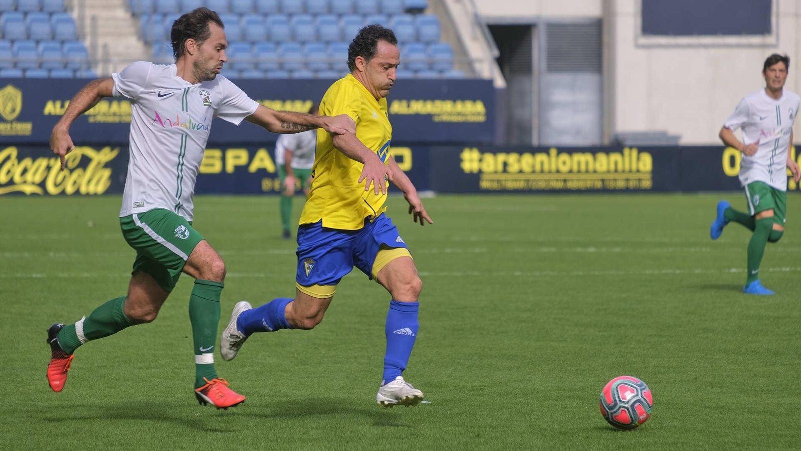 Partido de fútbol a beneficio de la Asociación de Reyes Magos en Carranza