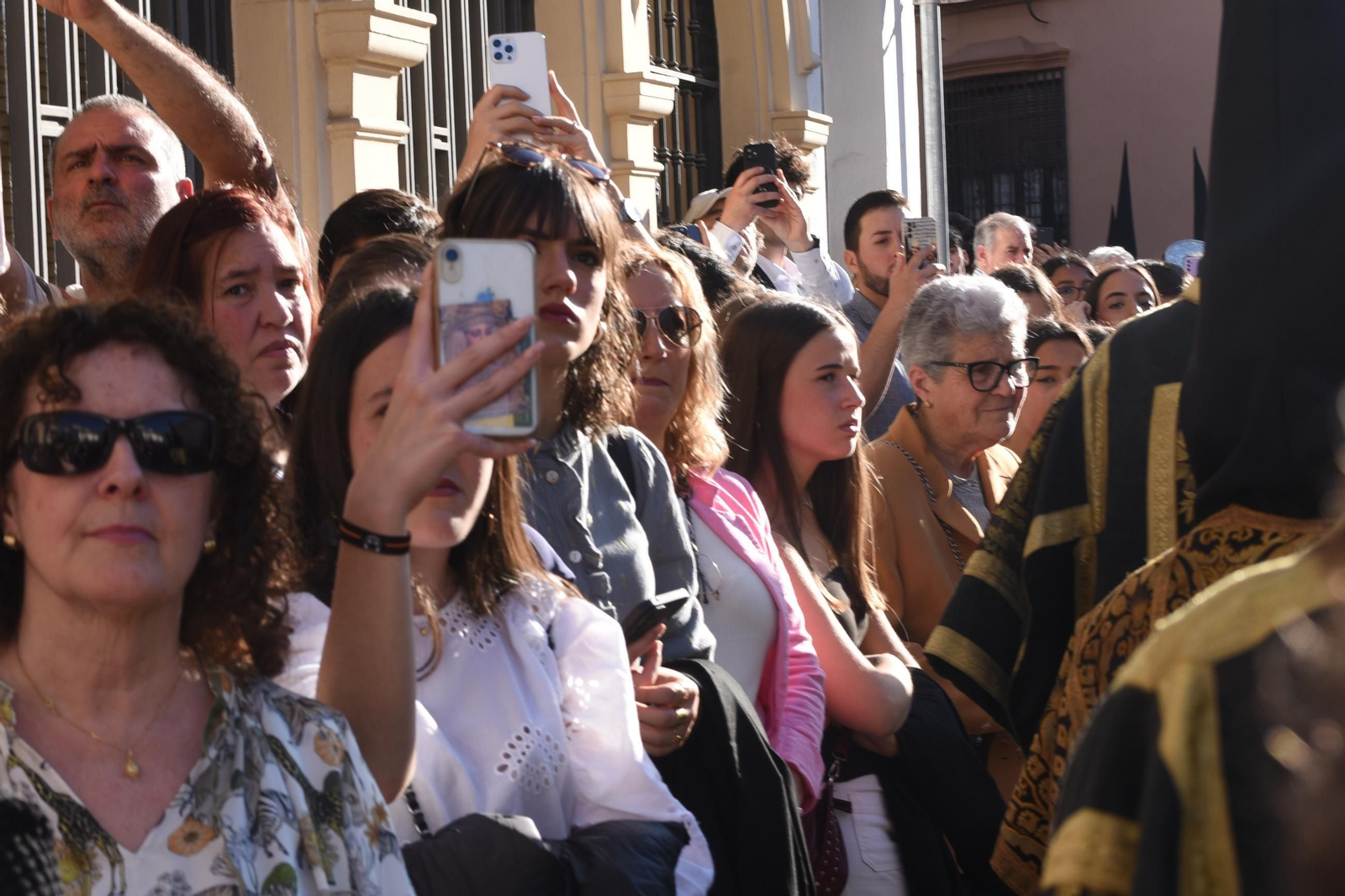La procesión de los Dolores en este Viernes Santo de Córdoba, en imágenes