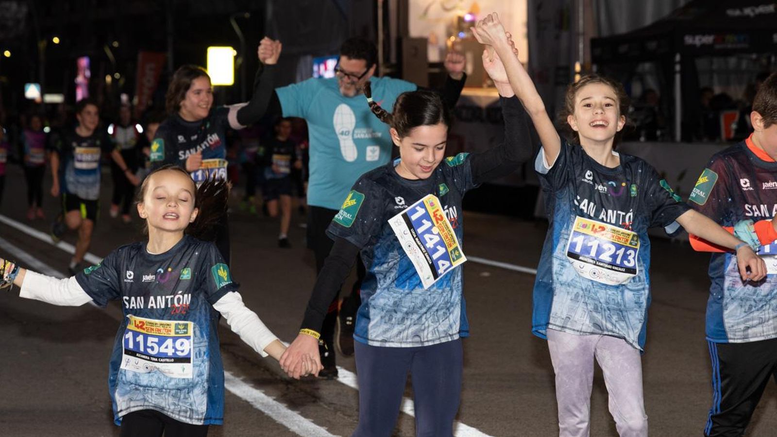 En imágenes: más de 1700 participantes en la Carrera Infantil de San Antón