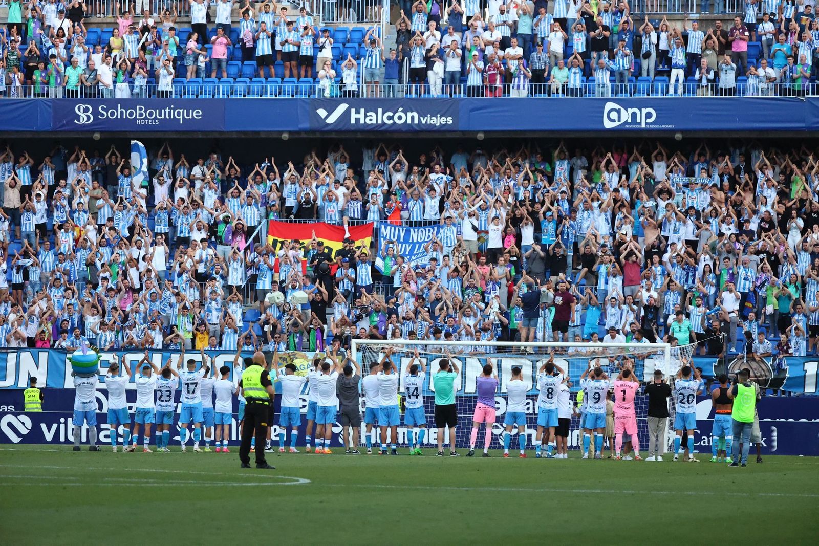 El Málaga CF - Antequera, en fotos