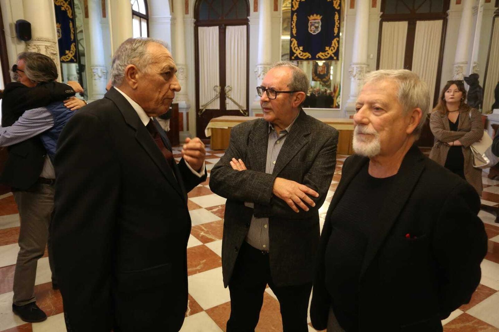 Fotos de la capilla ardiente de Manuel Alcántara