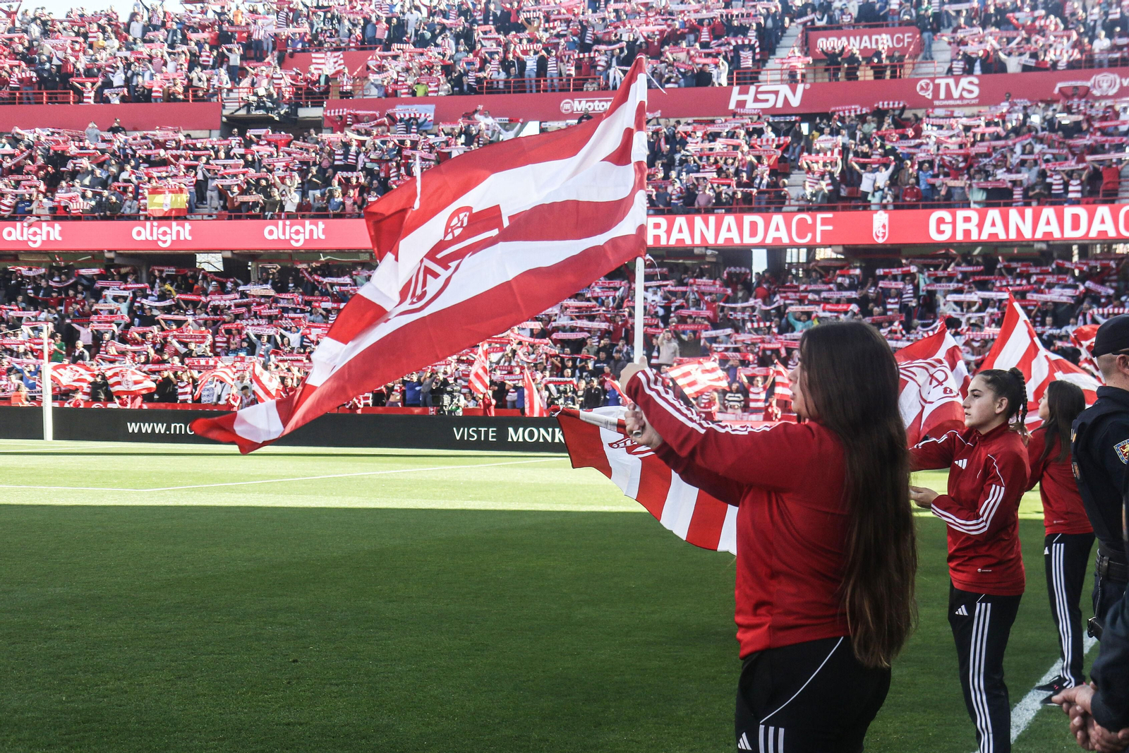 Encuéntrate en la grada de Los Cármenes en el Granada - Almería
