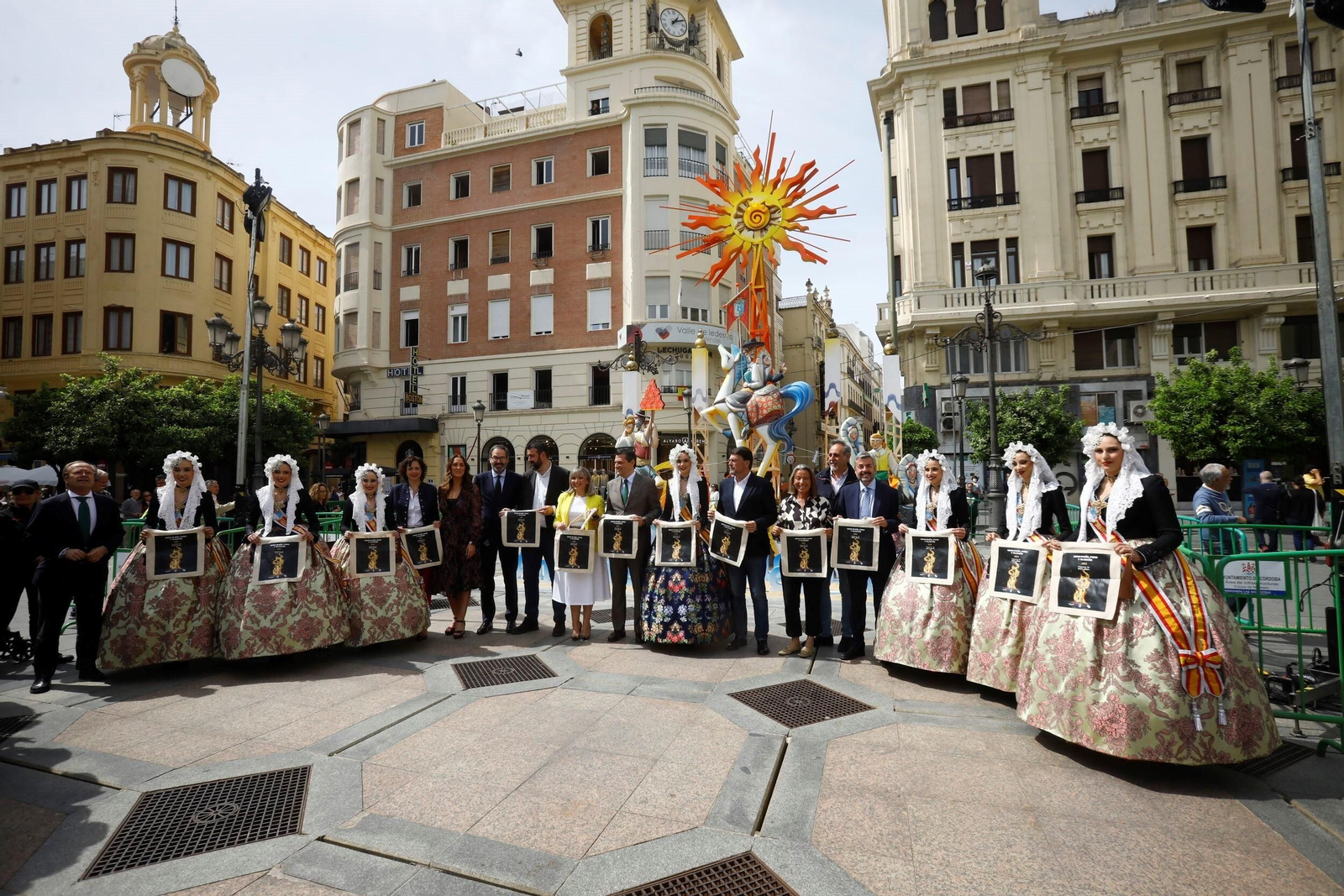 La Fiesta de las Fogueres de Sant Joan de Alicante en Córdoba, en imágenes