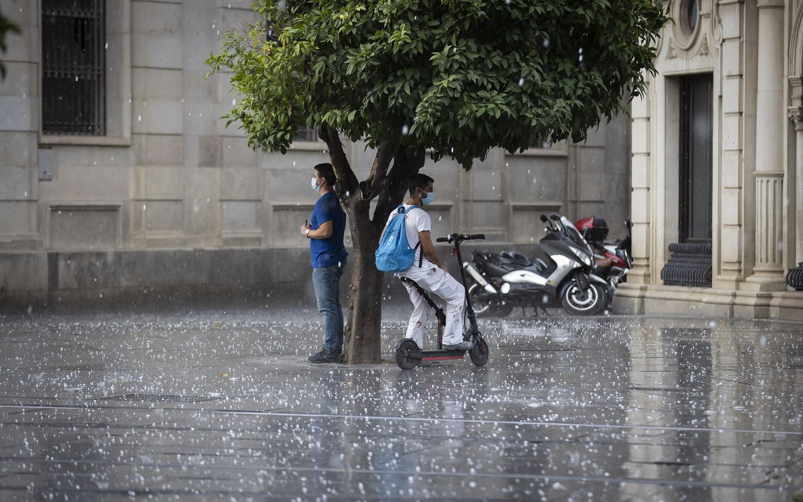 Las imágenes de la granizada en Sevilla