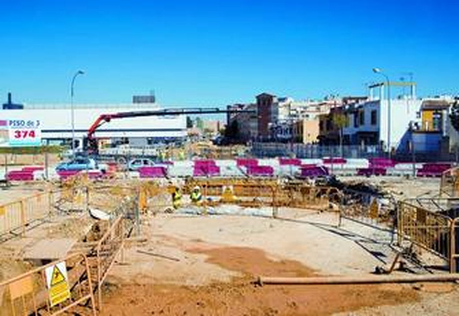 Obras del Metro en la avenida de Montequinto.