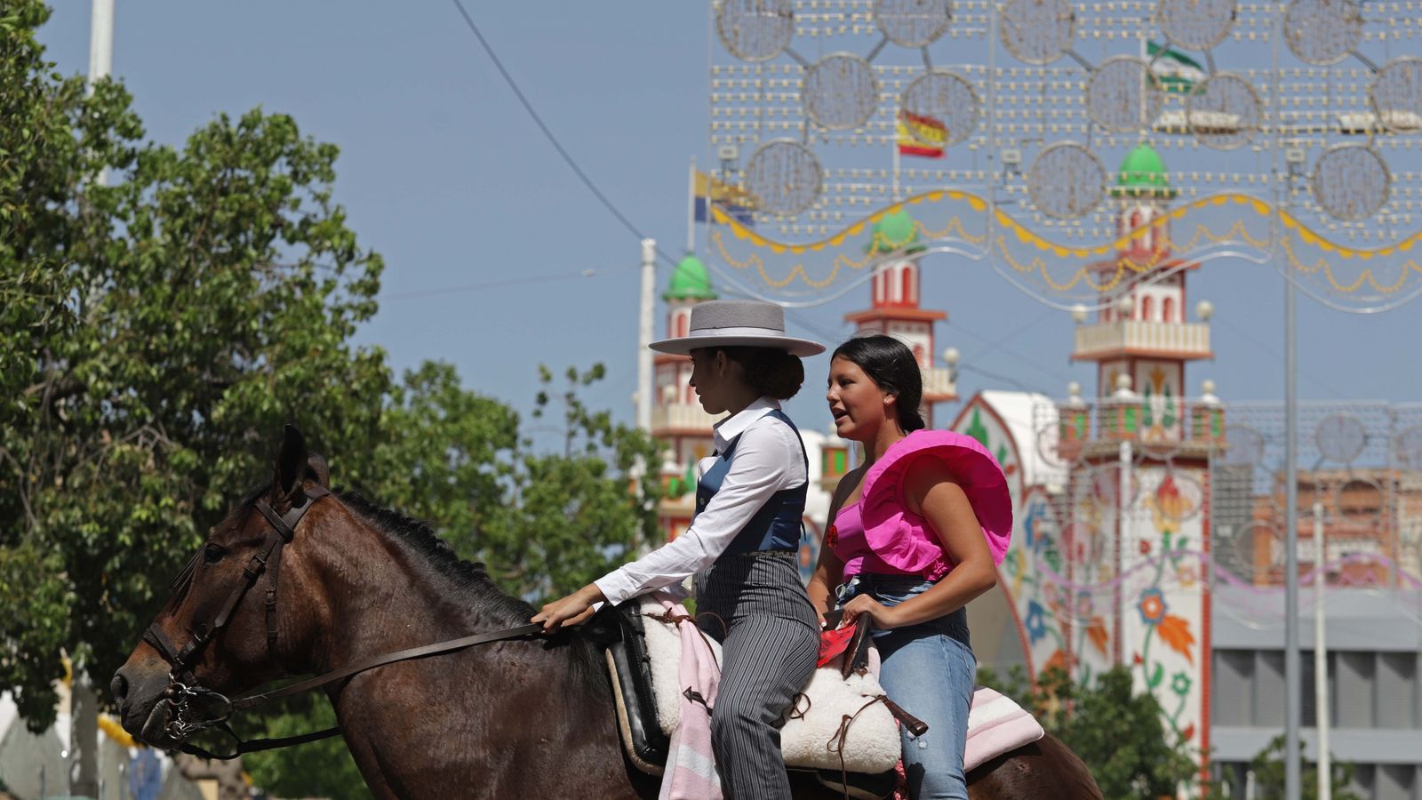Fotos del Domingo por Sevillanas en la Feria Real de Algeciras