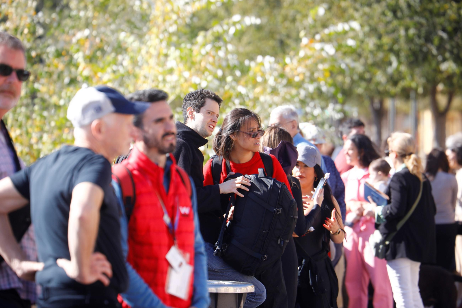 Las imágenes de Córdoba repleta de turistas en el Puente de los Santos