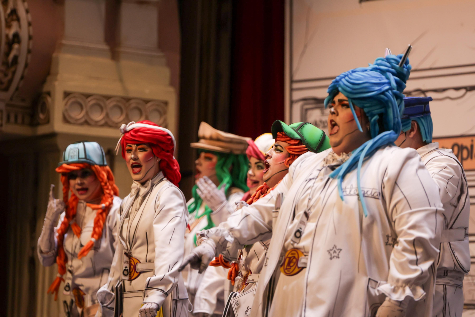 Imágenes de la actuación de la comparsa de Huelva "La Tinta Obrera" en las semifinales del Carnaval Colombino