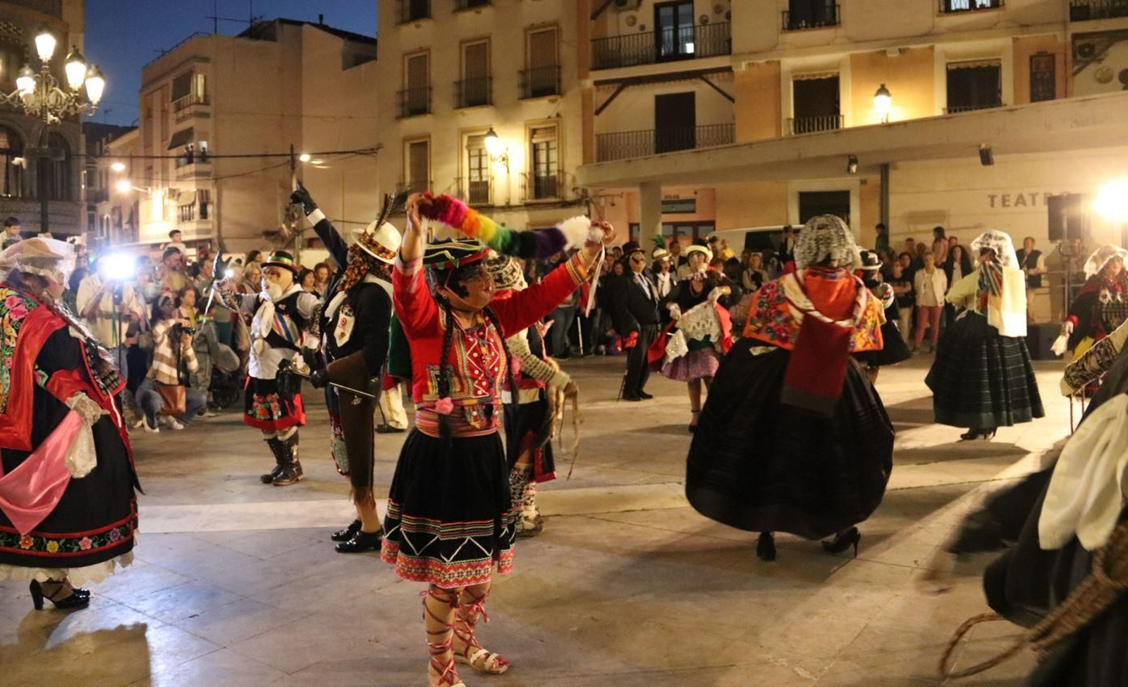 La Tunantada peruana recorre las calles de Montilla, en imágenes