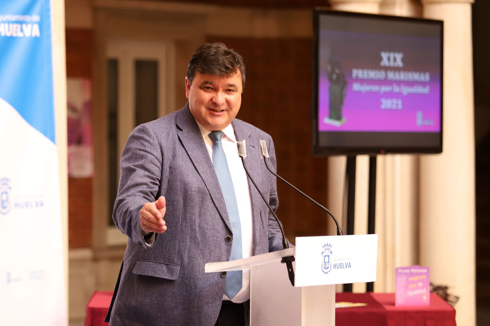 Imágenes de la entrega del Premio Marismas a Juana Carrillo y a Gabriela de la Fuente en su XIX edición