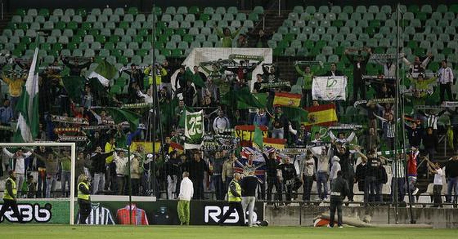 El Betis iguala con el Atlético de Madrid en el Benito Villamarín tras un final del partido loco (2-2). / Antonio Pizarro