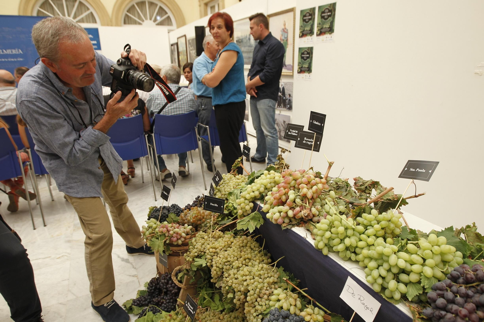 Las imágenes de la XIII Muestra de Variedades Históricas de Uvas de Mesa de la Provincia