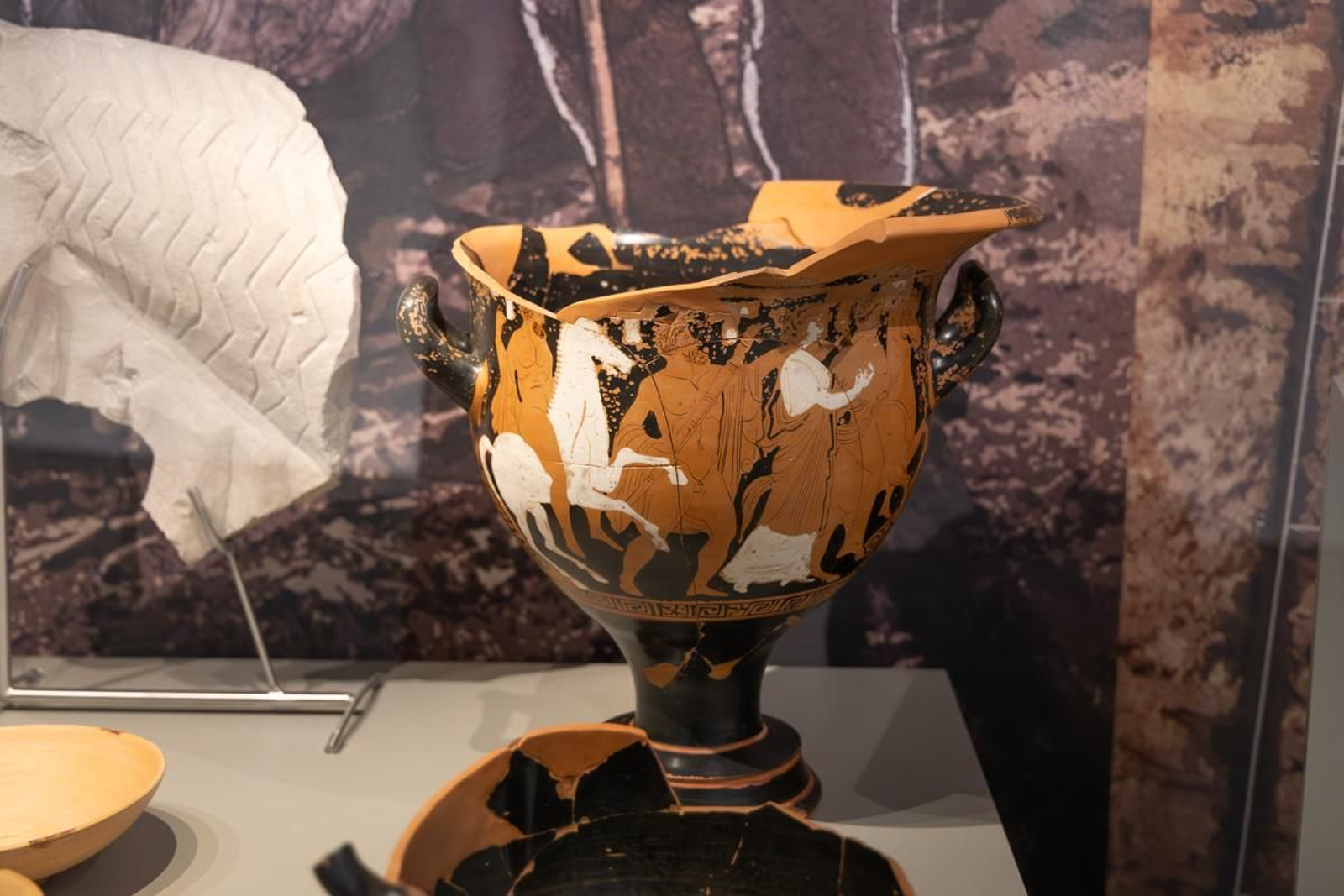 Exposición La Dama, el Príncipe, el Héroe y la Diosa, en el Museo Íbero