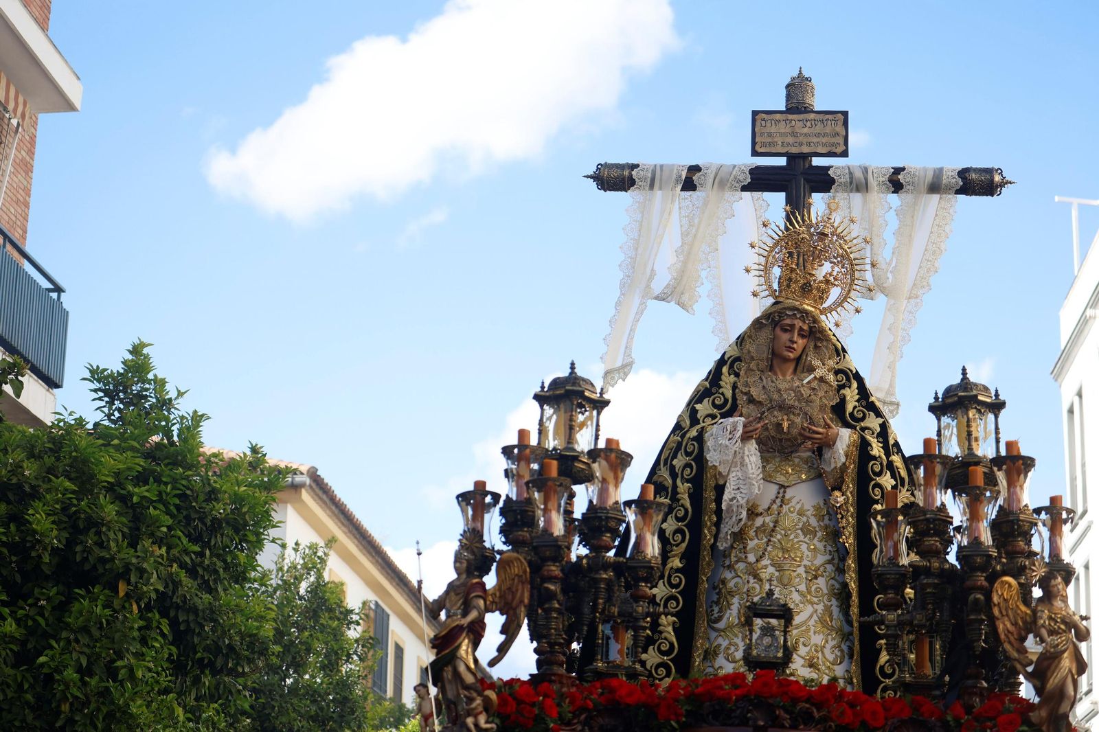 La procesión de la Soledad en este Viernes Santo de Córdoba, en imágenes
