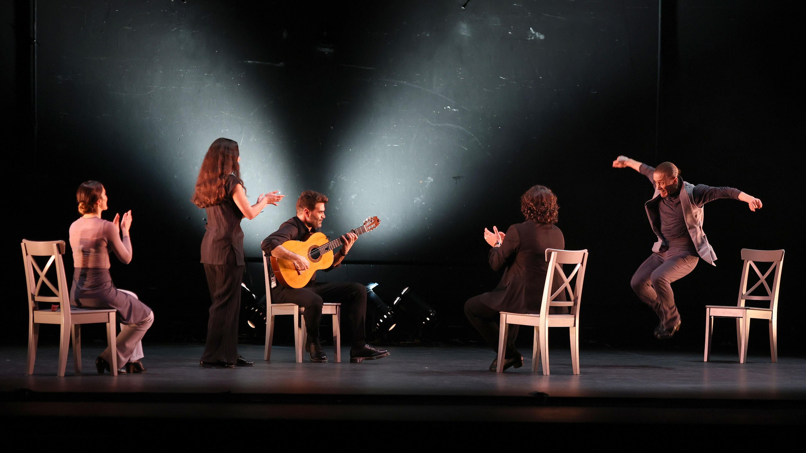 Alfonso Losa & Patricia Guerrero con 'Alter Ego' en el Teatro Villamarta para el Festival de Jerez