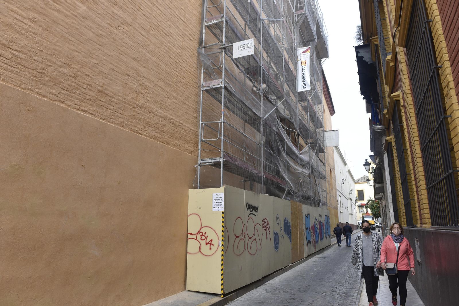 La fachada del convento de Madre de Dios todavía en obras.