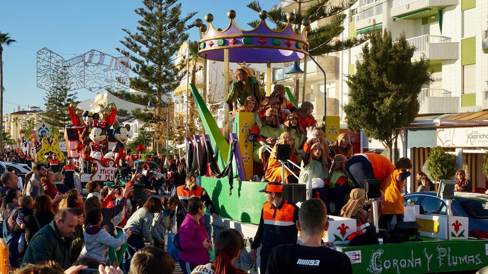 Una de las carrozas de la Cabalgata de Torrox.