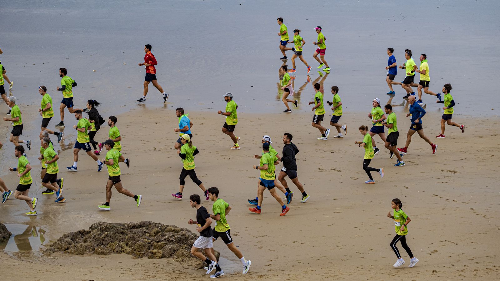 Búscate entre las fotos de la X carrera Cádiz en marcha contra el cáncer