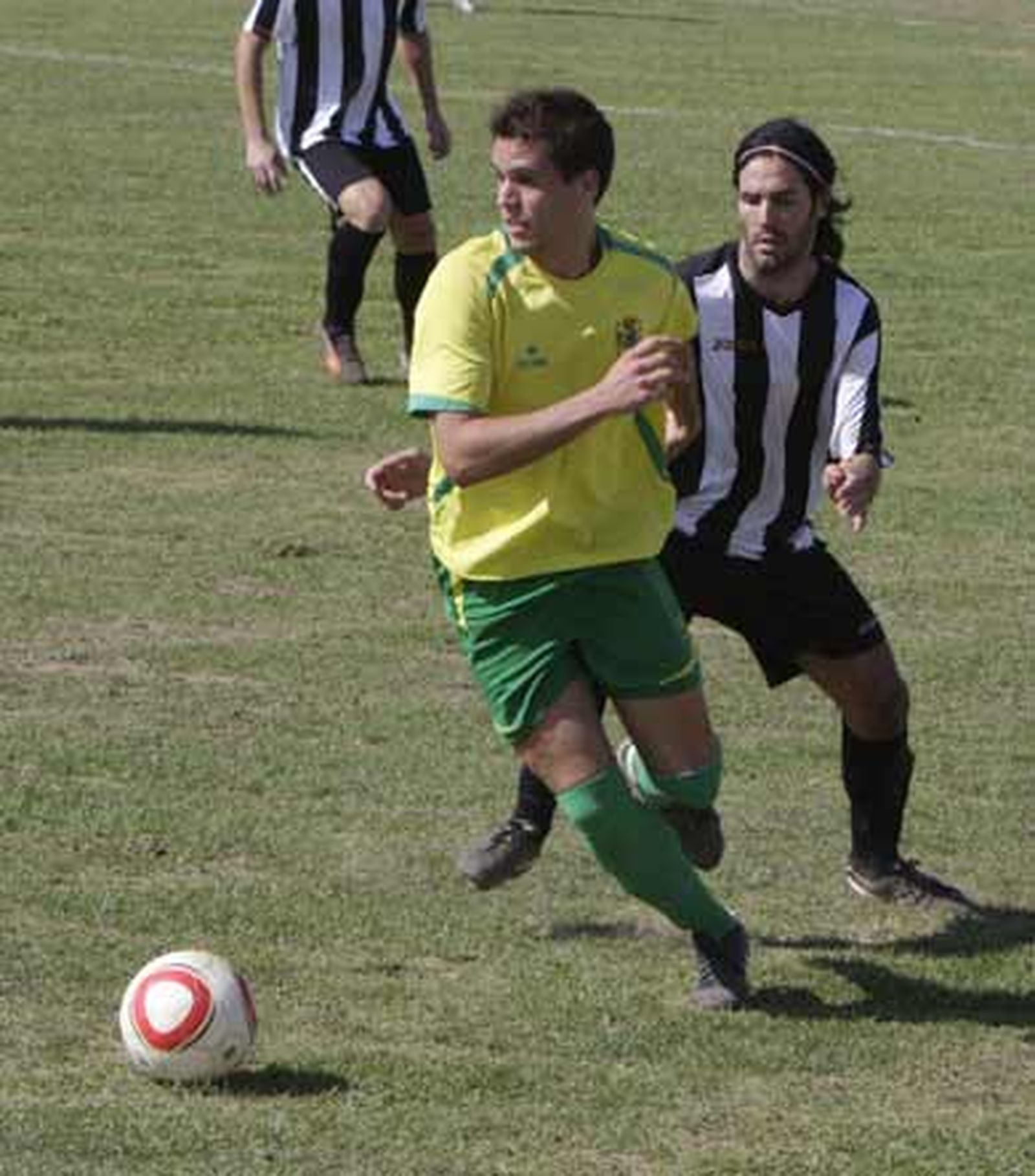 La Unión cae en Mairena en un duelo con pocas ocasiones para ambas partes

Foto: David de la Rosa (LOF)