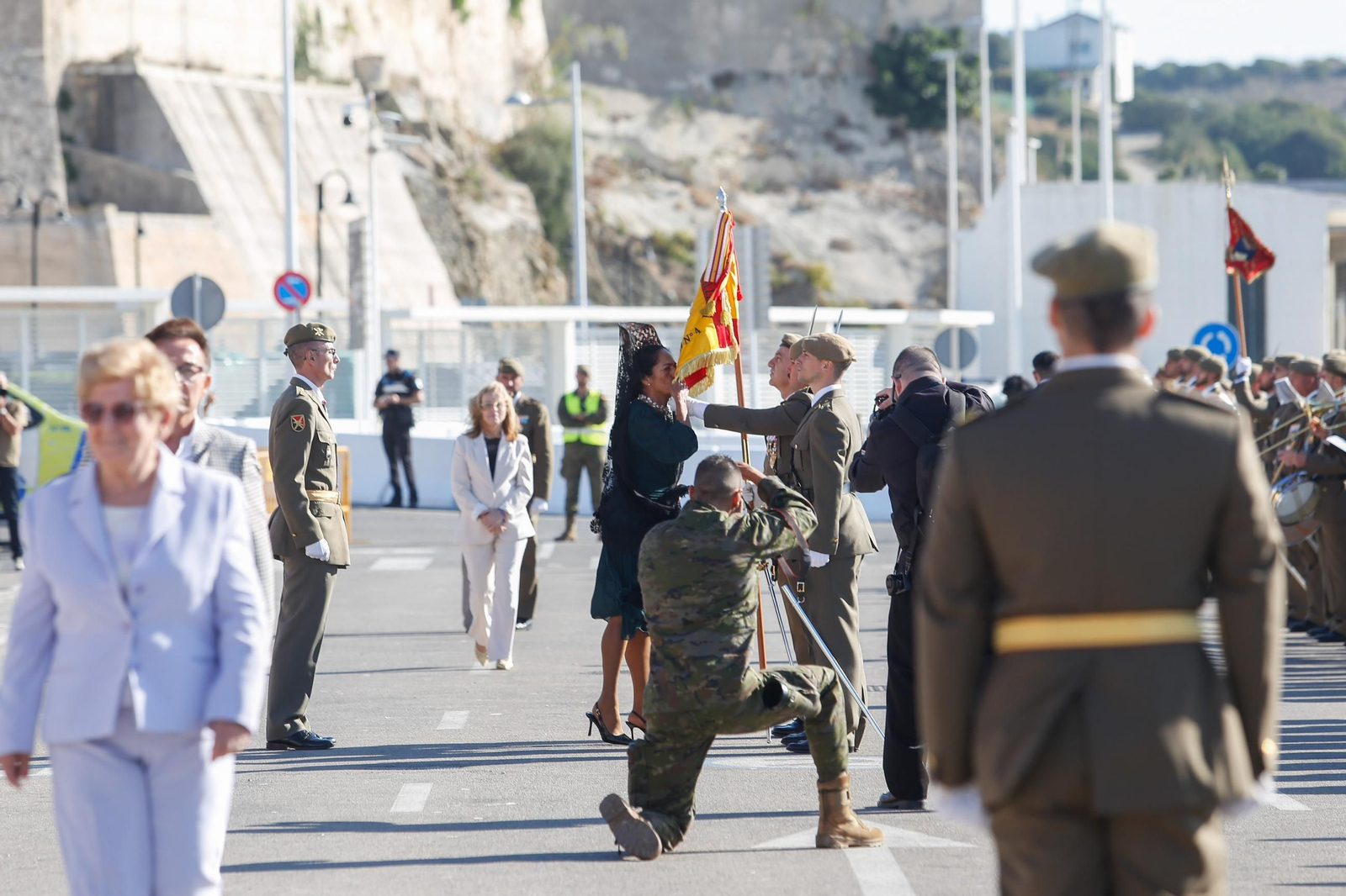 Las fotos de la jura de bandera civil en Tarifa