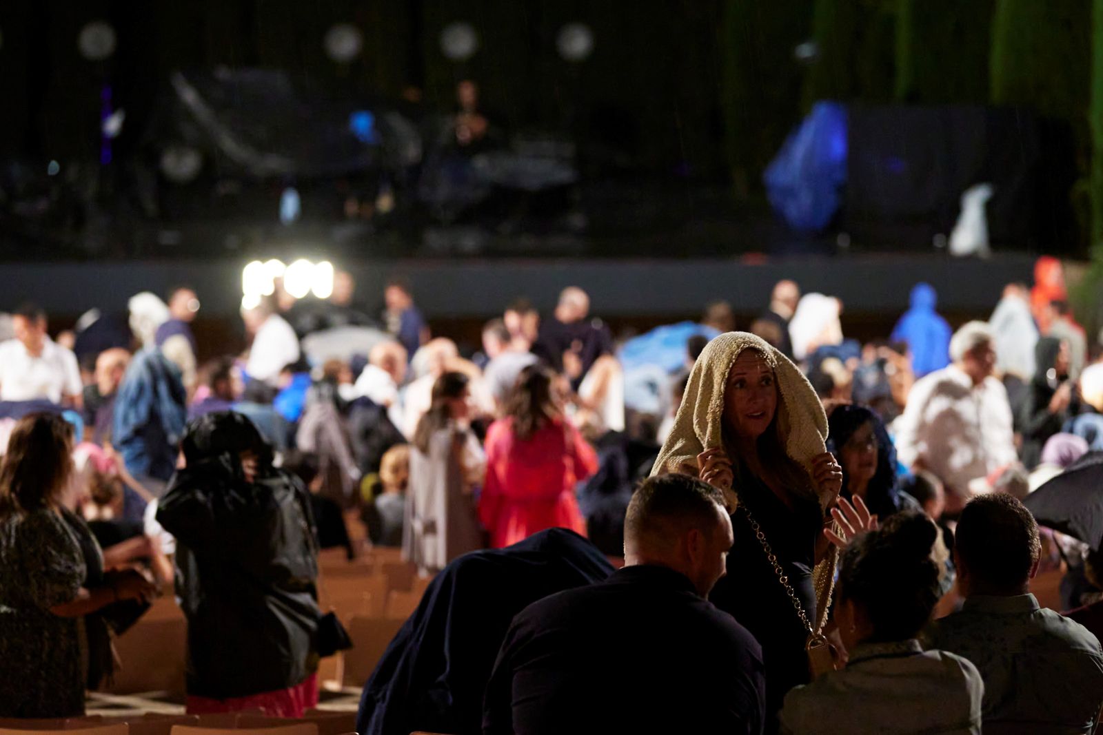 Andrés Calamaro conquista al Generalife y se mete al público en el bolsillo