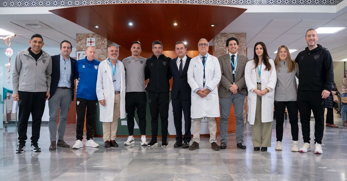 Funes encabeza la visita del Málaga CF al Hospital Materno Infantil