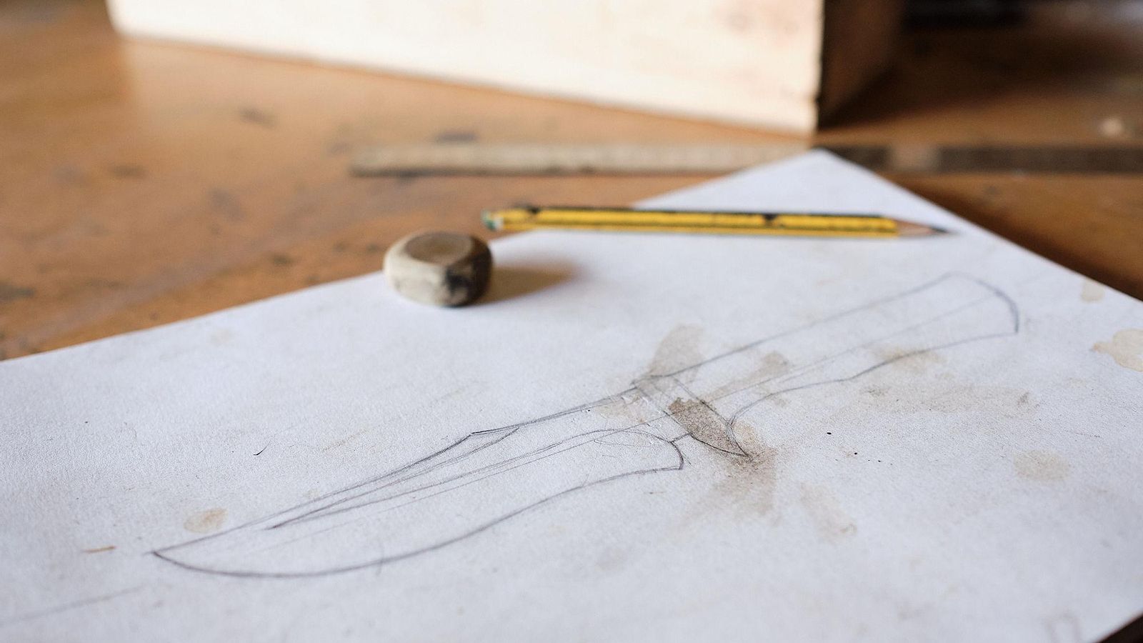 Diseño en papel de una de las piezas de Maldonado Knife.