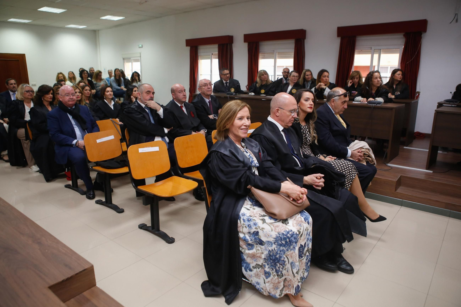 Fotos de la imposición de la Cruz de San Raimundo de Peñafort a la jueza María José Sanz Alcázar en Algeciras