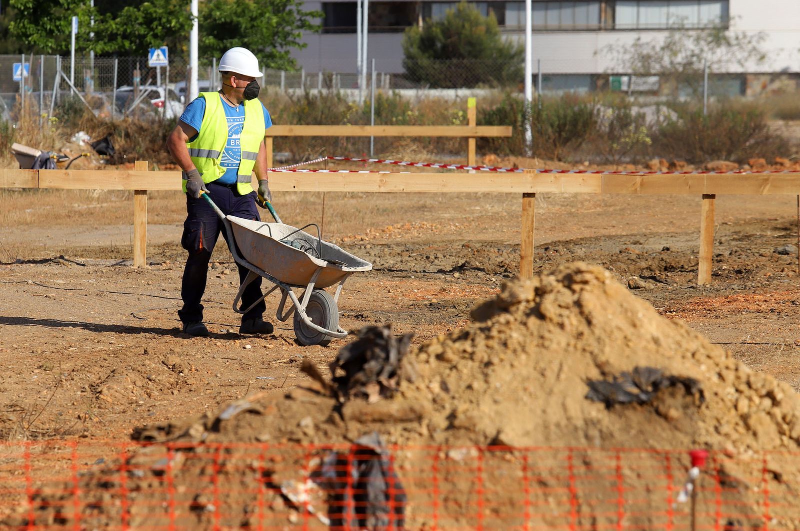 Imágenes de la  colocación de la primera piedra del nuevo colegio público ubicado en el 'Ensanche Sur'