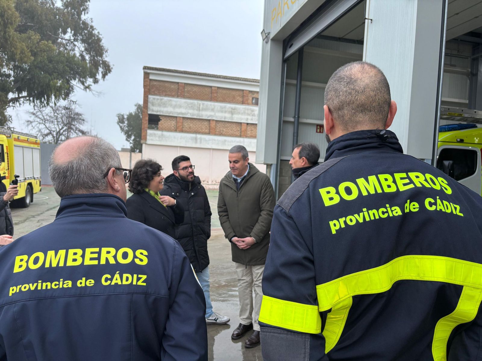 Visita institucional al nuevo parque de Bomberos.