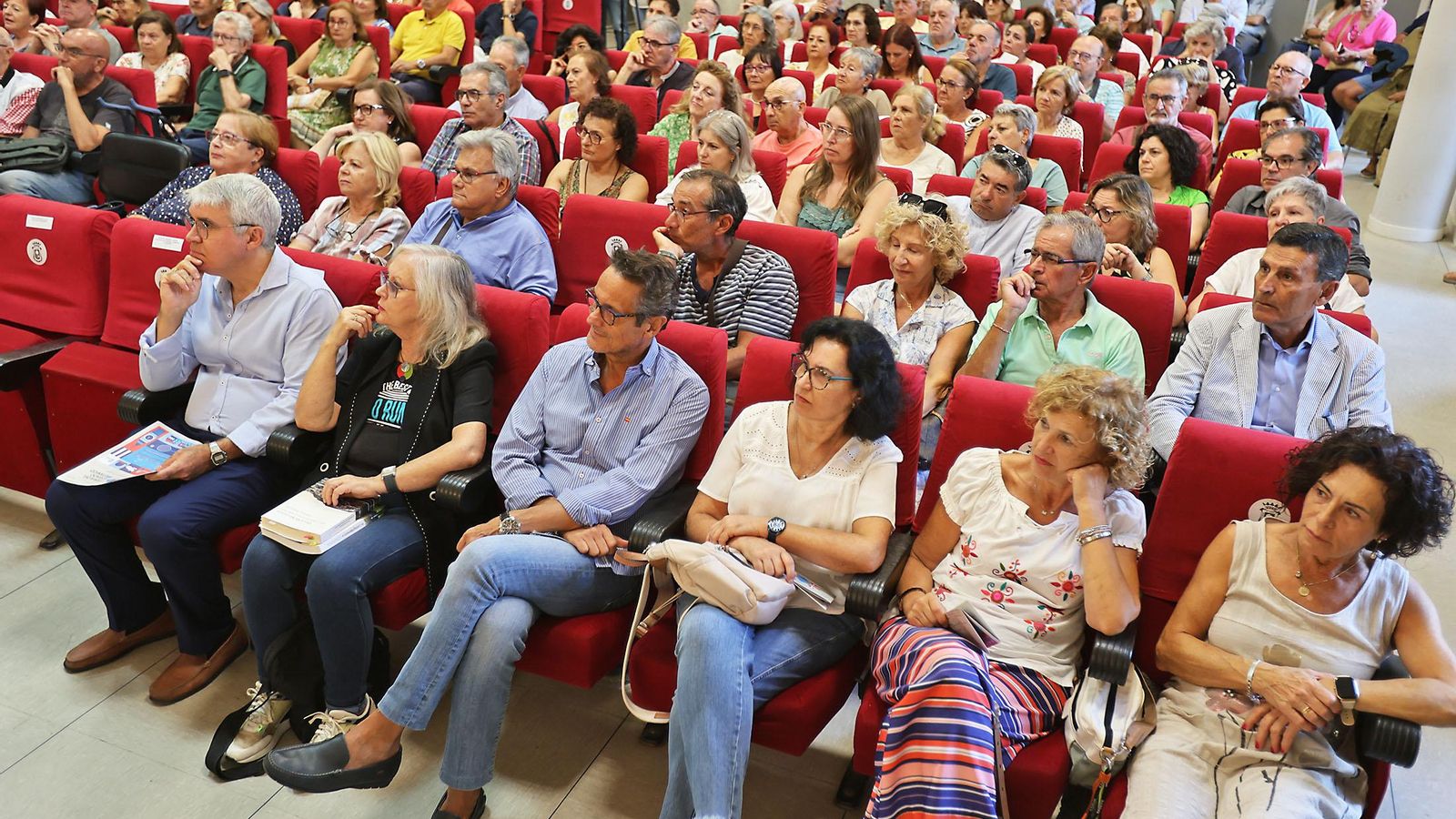 Asistentes a la presentación de la Feria del Legado Británico.
